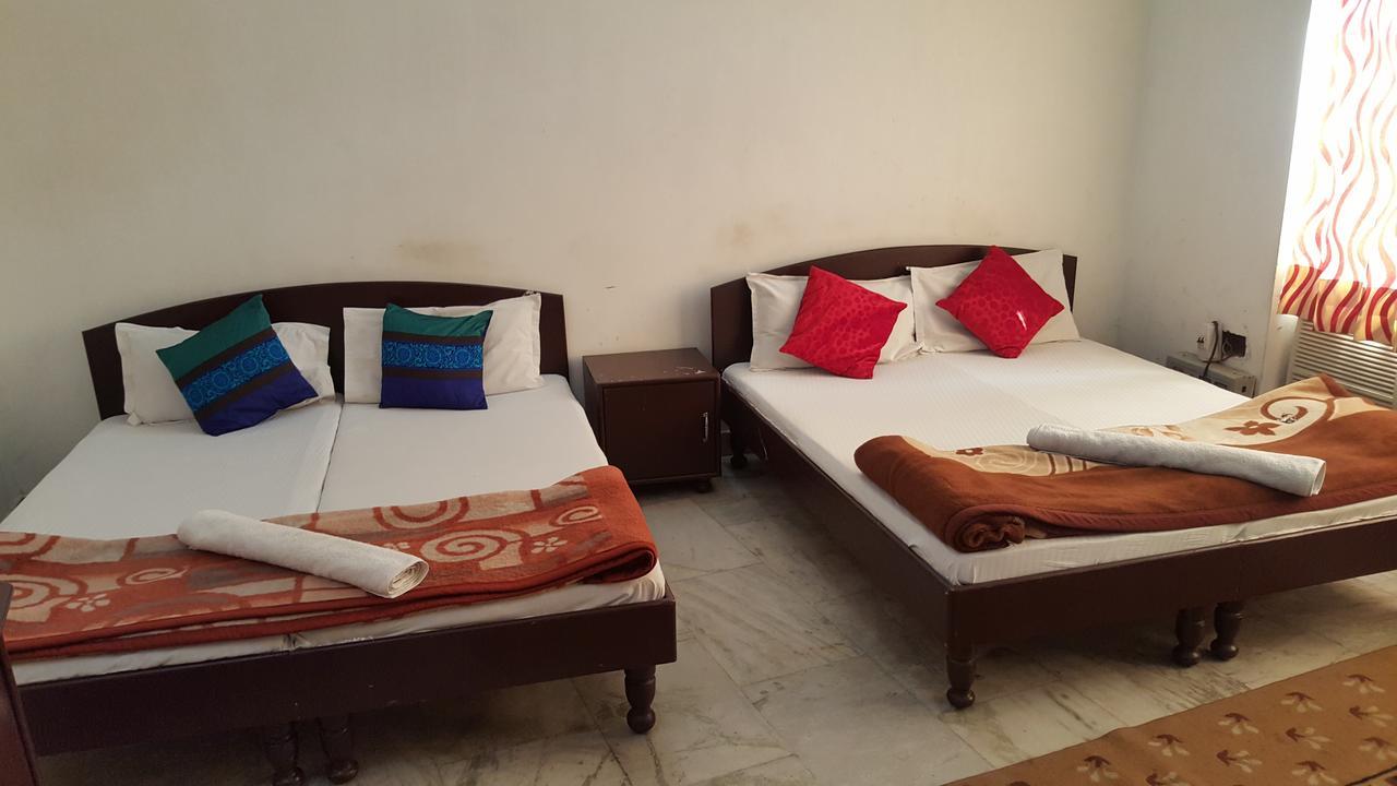 Hotel Ramneek Amritsar Exteriér fotografie